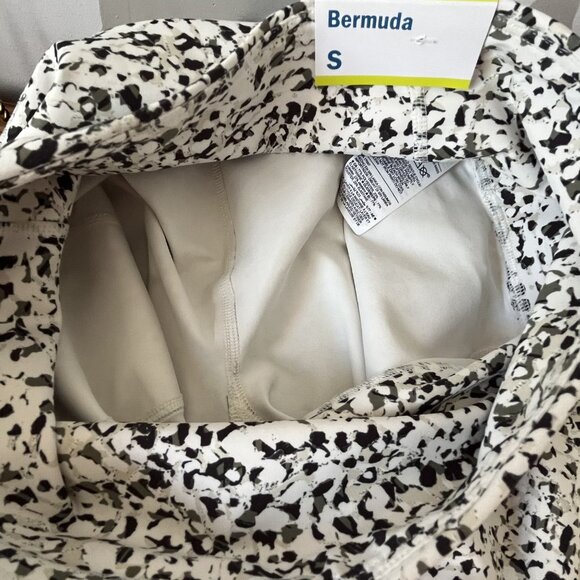 NEW Old Navy Active Powersoft Bermuda Shorts Women's Size Small 8" GoDry Pockets - Picture 6 of 10